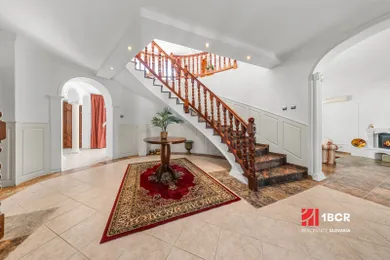 Na predaj 5-izbový dom, 400 m², Dunajská Streda