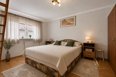 Na predaj 3-izbový dom, 256 m², Bratislava-Rača, Alstrova
