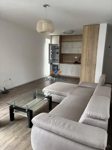 Mieszkania na wynajem, 2-pokojowe, Prešov · €690
