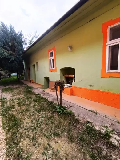 Na predaj 3-izbový dom, 480 m², Gemer