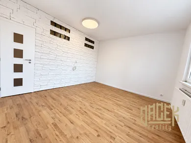 Na predaj 2-izbový byt, 41 m², Púchov, Chmelinec