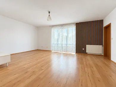 Na prenájom 4-izbový byt, 107 m², Bratislava-Podunajské Biskupice