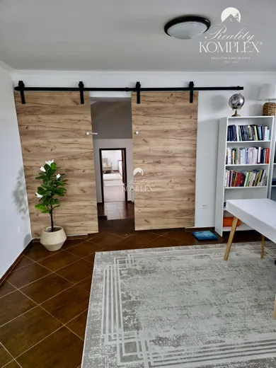 Na predaj 3-izbový dom, 170 m², Okoč