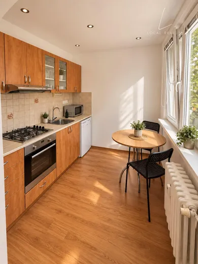 Byty na prenájom 1-izbový, Bratislava-Dúbravka · €650