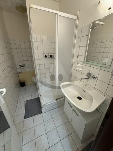 Na prenájom 1-izbový byt, 31 m², Prievidza, Veľkonecpalská