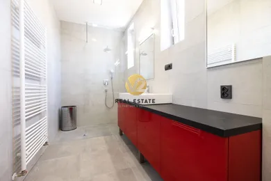 Na prenájom 3-izbový byt, 90 m², Nitra, Fraňa Mojtu