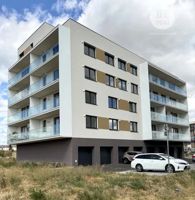 Na predaj 2-izbový byt, 71 m², Pezinok, Sasinkova