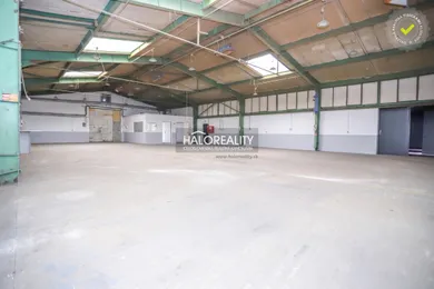 Na prenájom komerčné, 440 m², Považská Bystrica