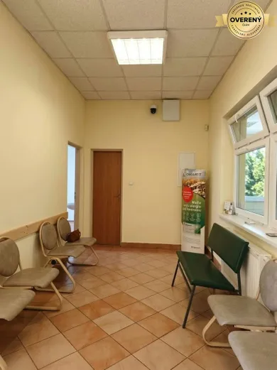 Na prenájom komerčné, 15 m², Partizánske, Hrnčírikova