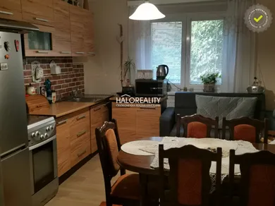Na predaj 2-izbový byt, 55 m², Nové Mesto nad Váhom