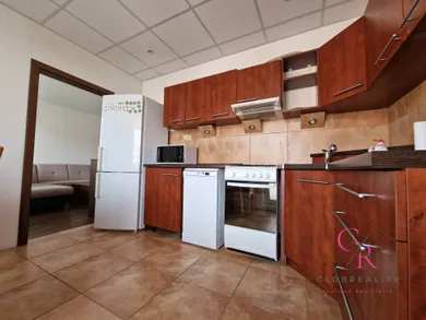 Na predaj 2-izbový byt, 67 m², Levice, Kyjevská