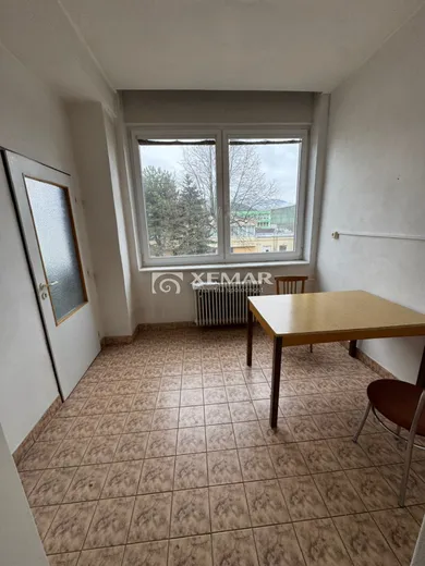 Na prenájom komerčné v Banská Bystrica · €180 · Čiastočná rekonštrukcia