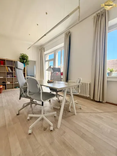 Lokale komercyjne na wynajem, Trnava · €260