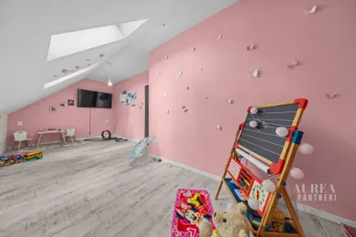 Na predaj 3-izbový dom, 107 m², Hurbanovo, Strieborná