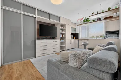 Na predaj 2-izbový byt, 33 m², Bratislava-Dúbravka, Drobného