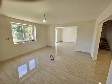 Na predaj 4-izbový dom, 79 m², Kurimany
