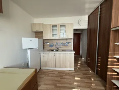 Na prenájom 1-izbový byt, 20 m², Šaľa, Okružná
