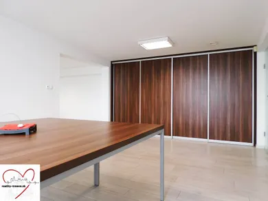Na prenájom komerčné v Trnava · €450 · Pôvodný stav