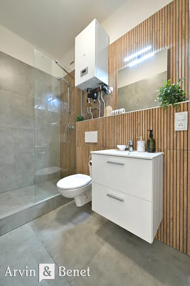 Na predaj 3-izbový byt, 54 m², Bratislava-Nové Mesto, Jiskrova