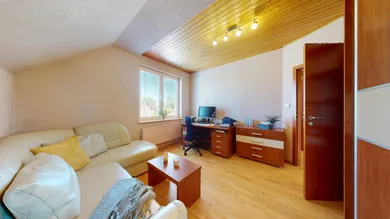 Na predaj 7-izbový dom, 199 m², Bratislava-Ružinov, Kamenárska