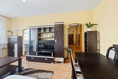 Na prenájom 2-izbový byt, 51 m², Bratislava-Dúbravka, Karola Adlera