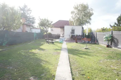 Na predaj 1-izbový rekreačný dom, 18 m², Bratislava-Rača, Staviteľská