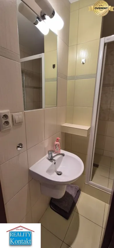 Na prenájom 1-izbový byt, 36 m², Nové Zámky, Šoltésovej
