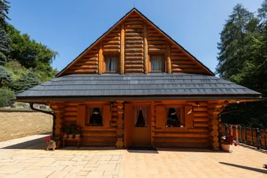 Na predaj 11-izbový rekreačný dom, 414 m², Banská Štiavnica, Belianska