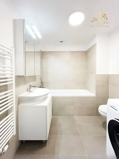 Na prenájom 2-izbový byt, 43 m², Bratislava-Ružinov, Ivanská cesta