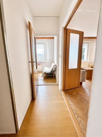 Na prenájom 1-izbový byt, 37 m², Považská Bystrica, Stred