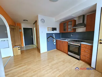 Na predaj 5-izbový byt, 66 m², Banská Bystrica, Sásova - Mateja Bela