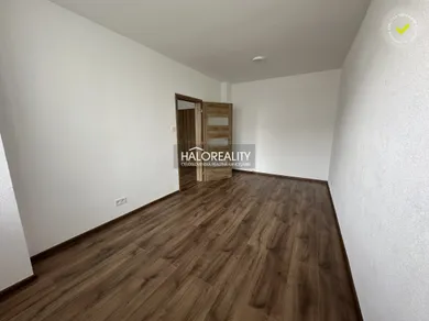 Na prenájom 2-izbový byt, 50 m², Prievidza
