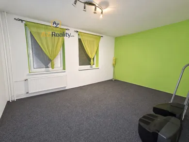 Na predaj 2-izbový byt, 65 m², Nové Zámky