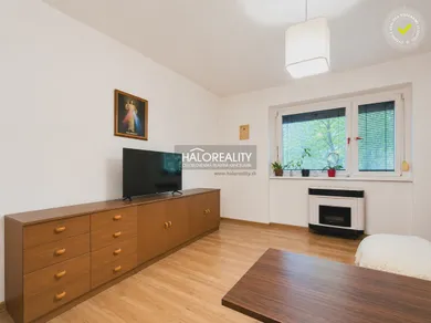 Na predaj dom, 90 m², Nesvady