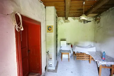 Na predaj 2-izbový dom, Hronská Dúbrava