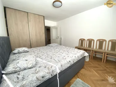 Na predaj 3-izbový byt, 74 m², Bratislava-Staré Mesto, Medená