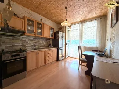 Квартири на продаж, 3-кімнатні, Žiar nad Hronom · €110 000
