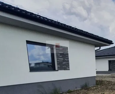 Na predaj dom v Láb · €312 000 · Novostavba