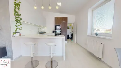 Na predaj 3-izbový byt, 76 m², Biely Kostol, Okružná