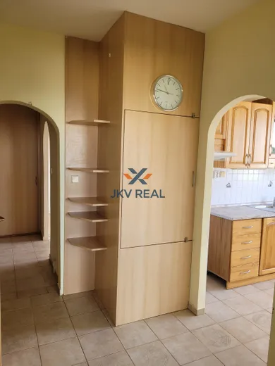 Na predaj 3-izbový byt, 66 m², Bratislava-Karlova Ves, Jamnického