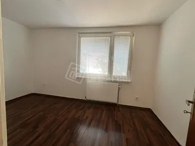 Na prenájom 3-izbový byt, 65 m², Šamorín, Hlavná
