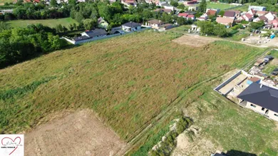 Na predaj pozemok, 592 m², Alekšince, Krátka
