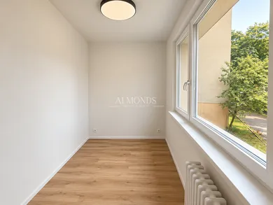 Na predaj 2-izbový byt, 35 m², Bratislava-Dúbravka, Nejedlého