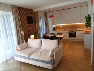 Na predaj 3-izbový byt, 83 m², Bratislava-Vrakuňa, Hradská
