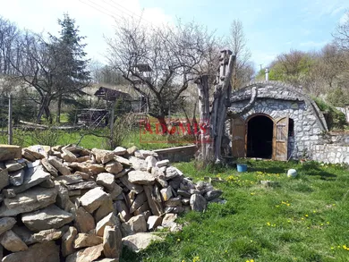 Na predaj dom, 360 m²