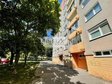 Mieszkania na sprzedaż, 2-pokojowe, Bratislava-Dúbravka · €219 900
