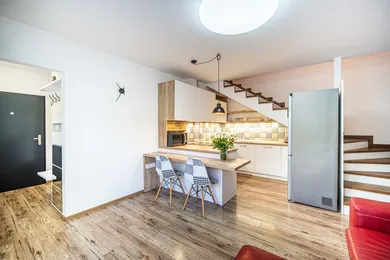 Na prenájom 3-izbový byt, 59 m², Pezinok, Bratislavská