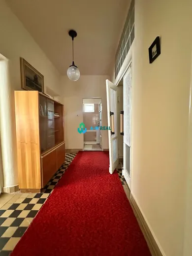 Na predaj 4-izbový dom, 165 m², Trhová Hradská