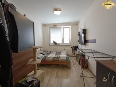 Na predaj 3-izbový byt, 70 m², Handlová
