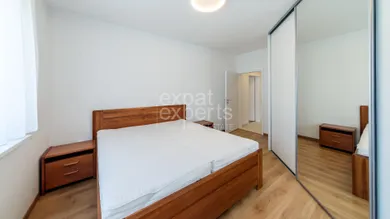 Na prenájom 4-izbový byt, 143 m², Bratislava-Staré Mesto